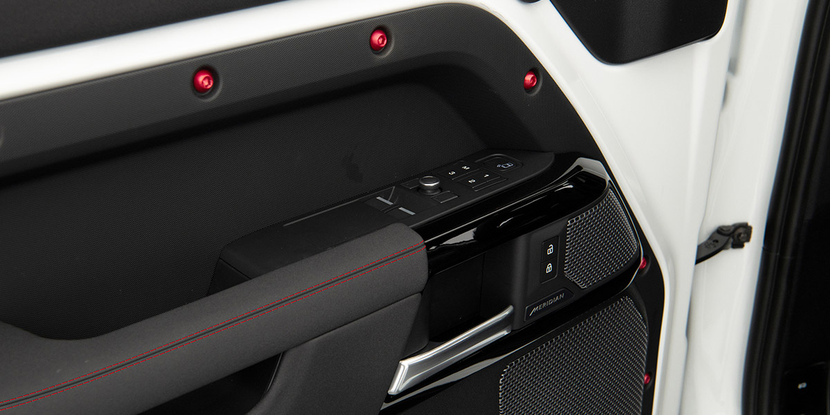LAND ROVER defender 2020 photo 15
